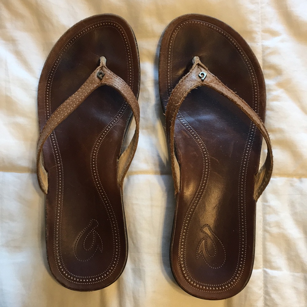 OluKai Ola Wedge Leather Flip Flops